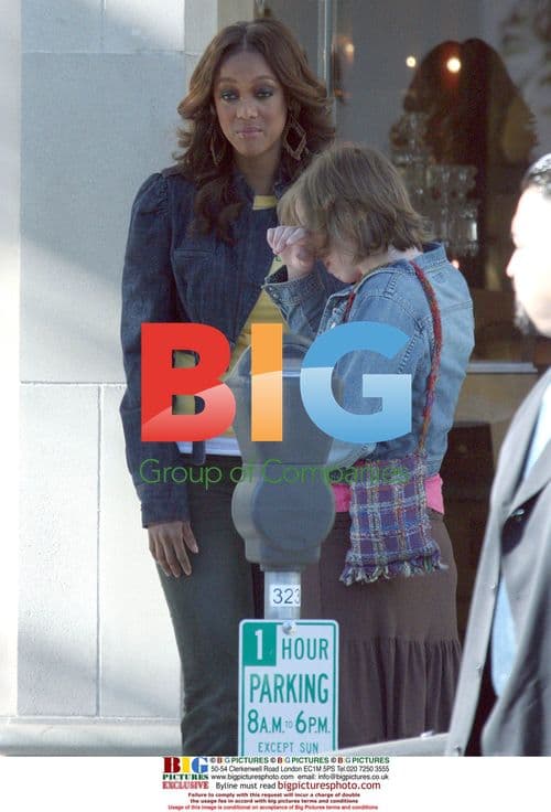 Tyra Banks shows diva behavior on talk show set