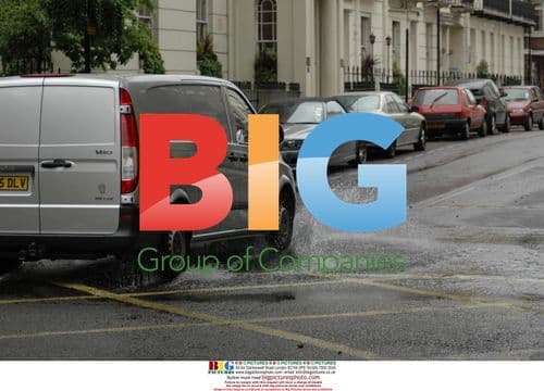 Water pipe burst causes flooding in London