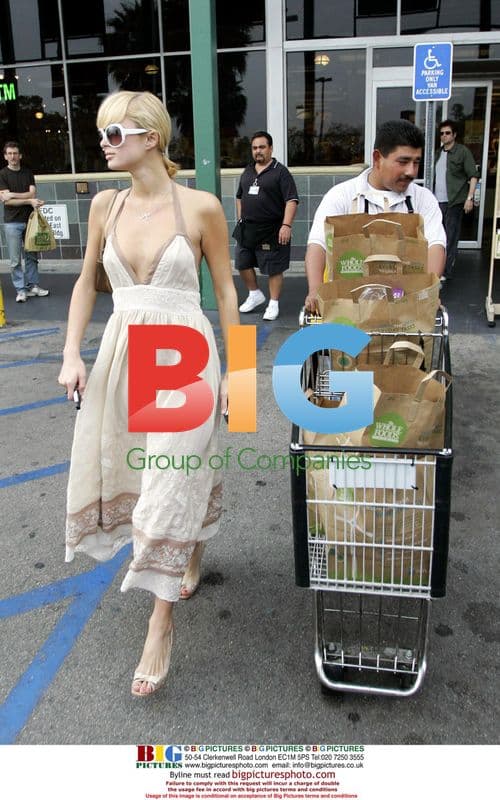 Paris Hilton Grocery Shopping