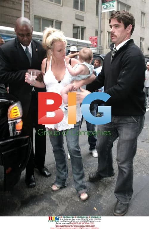 Britney Spears Almost Drops Son Outside NY Hotel