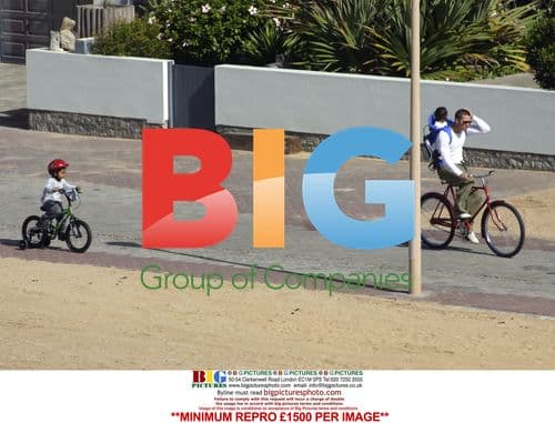 Brad Pitt and Angelina's children cycling