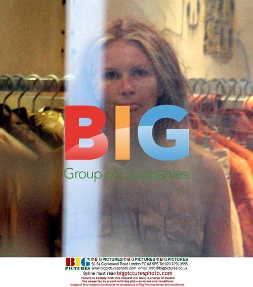 Elle Macpherson shopping on Bond Street