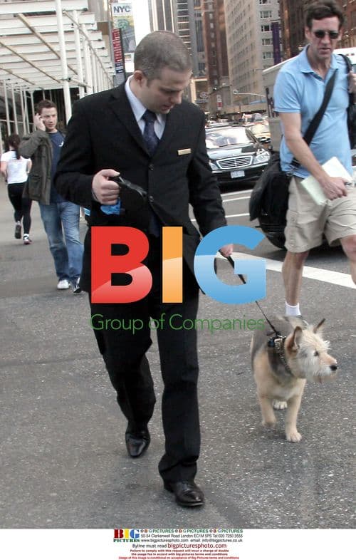 Jennifer Aniston Swarmed by Paparazzi in NYC