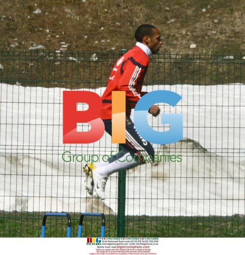 Coupet storms out of France training camp