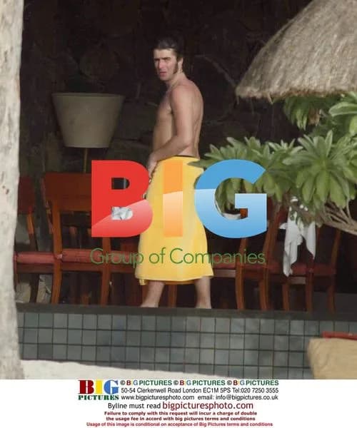 Liam Gallagher Relaxes on Caribbean Vacation