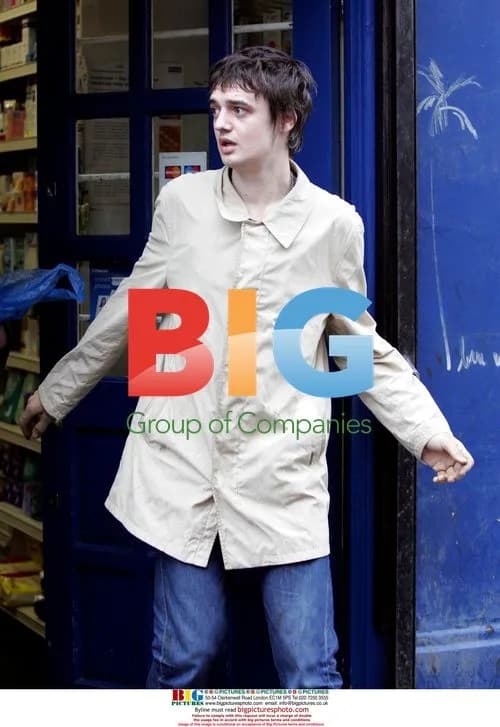 Pete Doherty visits local Chemist in London
