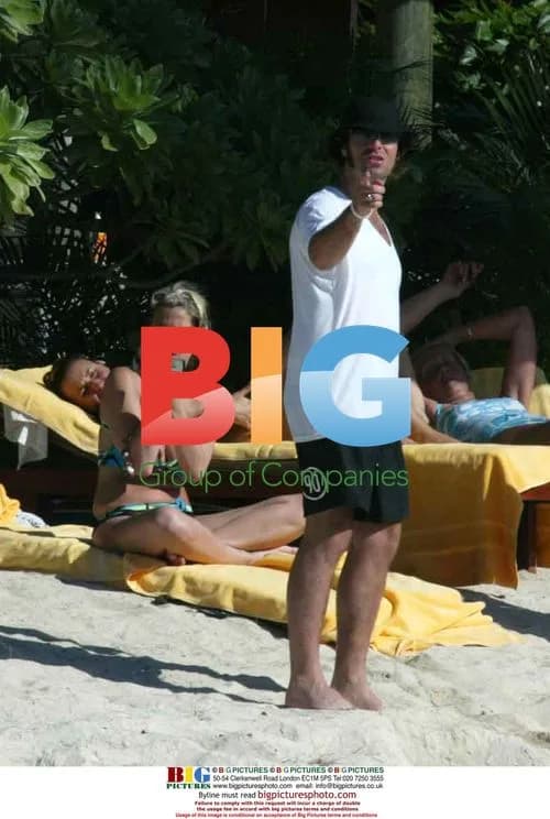 Liam Gallagher and Nicole Appleton on beach in Mauritius