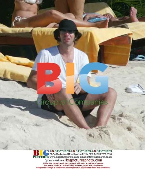 Liam Gallagher and Nicole Appleton's beach day