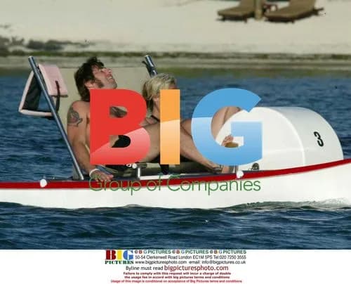 Liam Gallagher and Nicola Appleton on pedalo