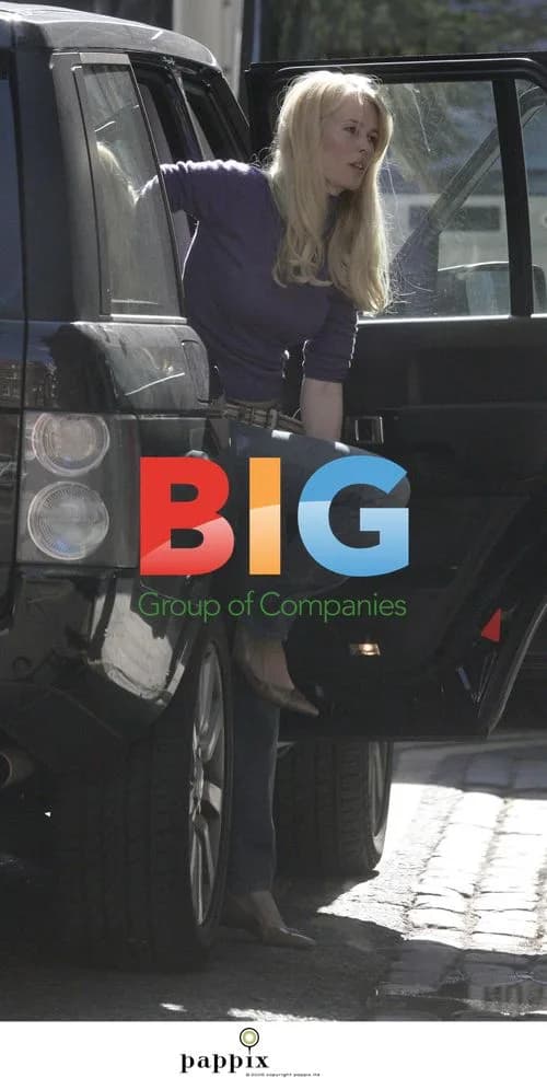 Claudia Schiffer Climbing Out of Range Rover
