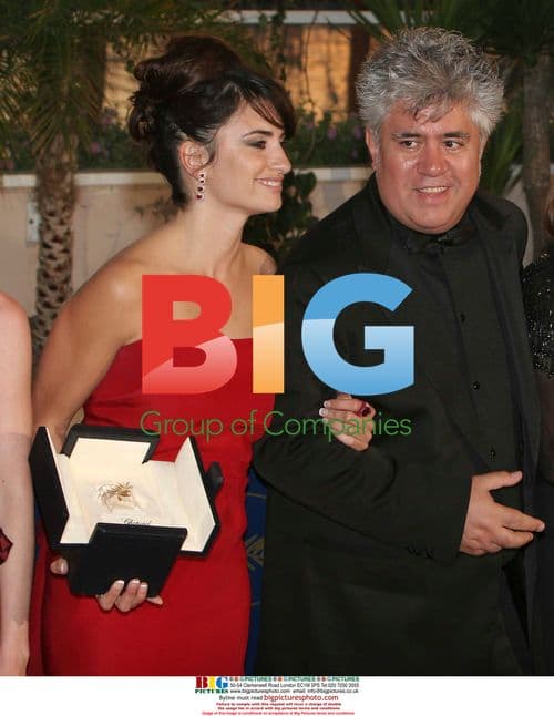 Almodovar and Cruz at Cannes 2006