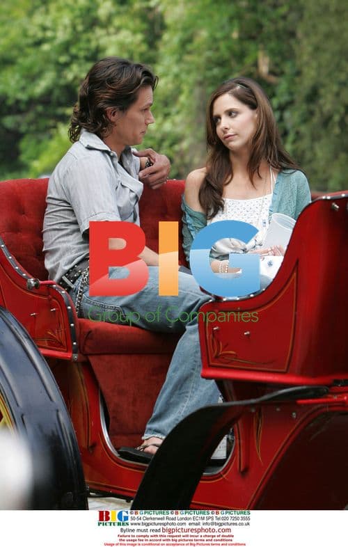 Sarah Michelle Gellar and Jay Rodan film 'The Girl's Guide to Hunting and Fishing'