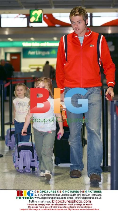 Brian McFadden with daughters at Dublin airport
