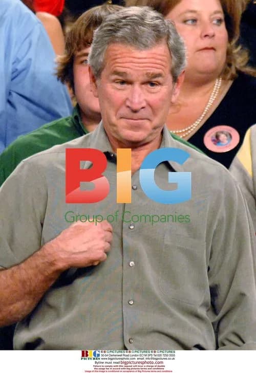 Bush Gestures at Rally in Georgia