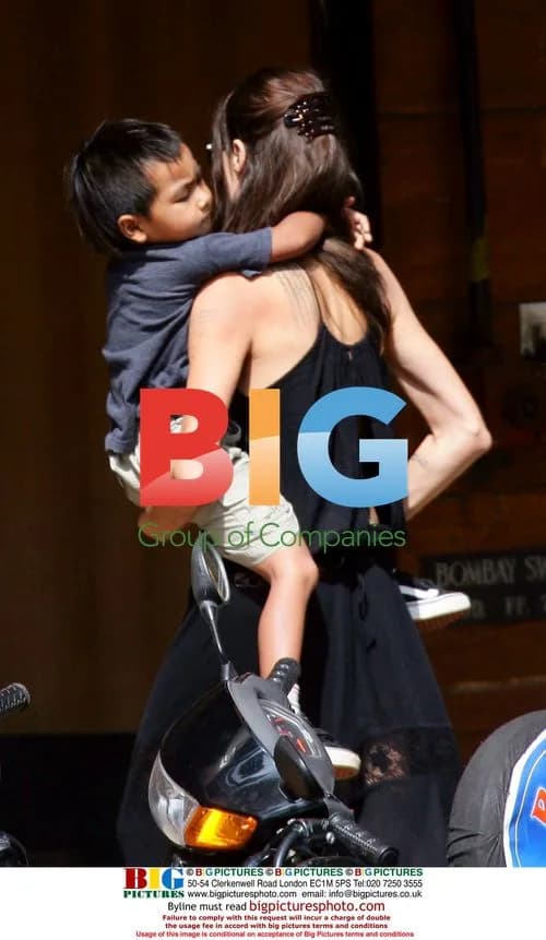 Angelina Jolie and Maddox shopping at Bombay Store, Pune
