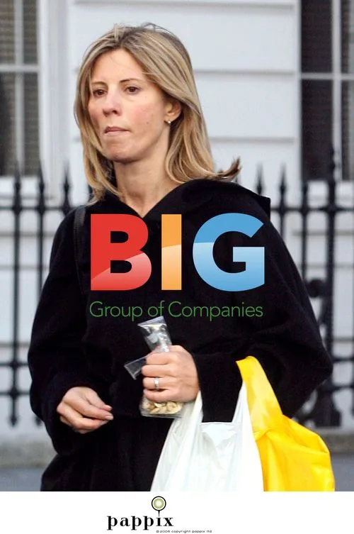 Julia Carling Spotted Eating Nuts in London