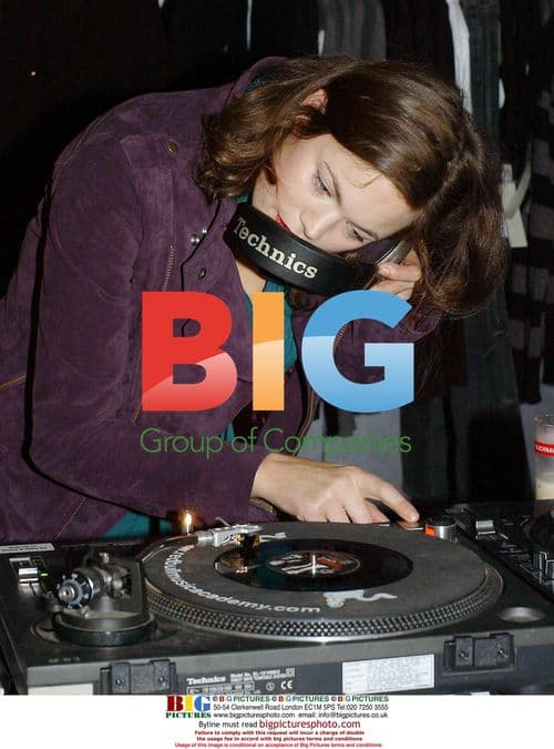 Jasmine Guinness DJs with Poppy Lloyd