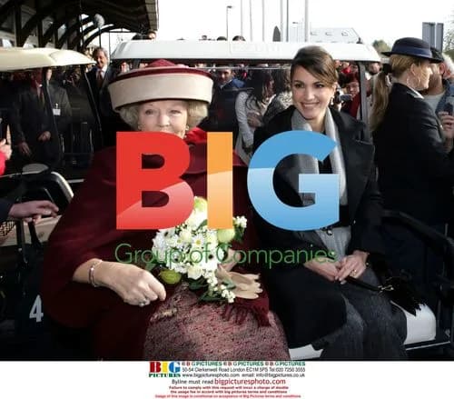 Queen Rania and Queen Beatrix visit Flevoland