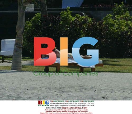 Noel Edmonds relaxing on holiday in Mauritius