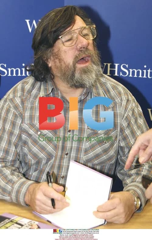 Ricky Tomlinson at book signing