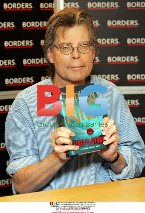 Stephen King Signs 'Lisey's Story' in London