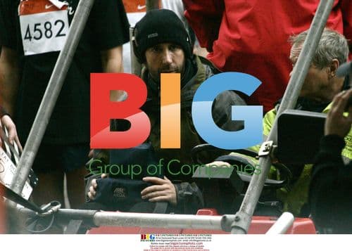 David Schwimmer on film set of Run Fat Boy Run