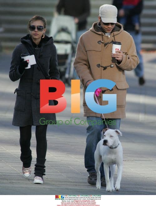 Jessica Alba & Cash Warren Walk Dog in Vancouver