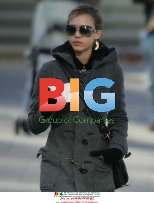 Jessica Alba and Cash Warren out with dog