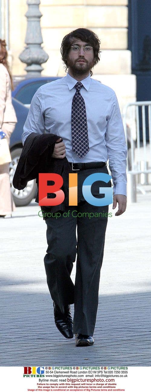 Sean Lennon Leaves Paris Hotel