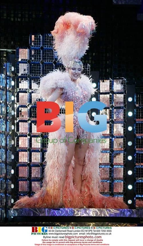 Kylie Minogue Performs in Sydney