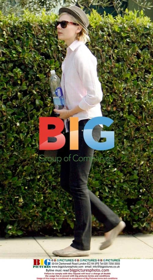Kirsten Dunst Incognito Stroll