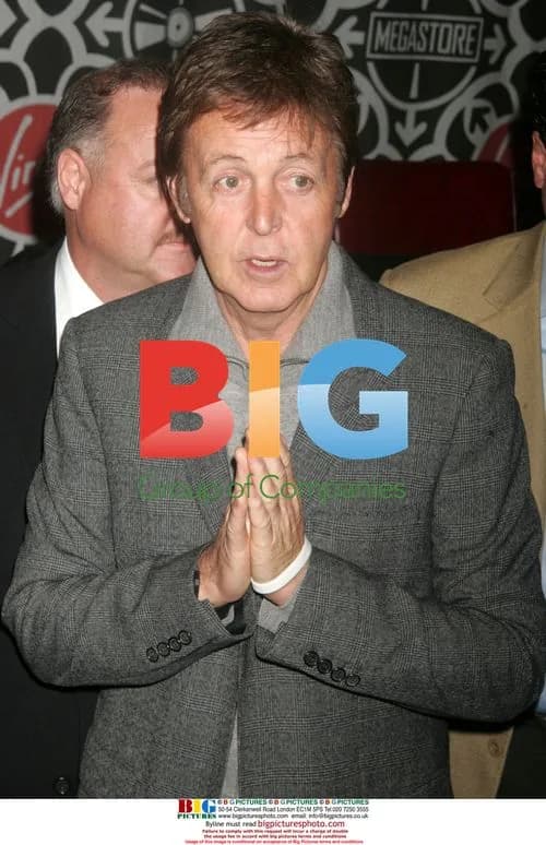 Paul McCartney promotes new releases at Virgin Megastore