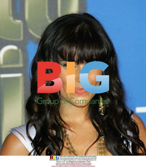 Nelly Furtado at World Music Awards 2006