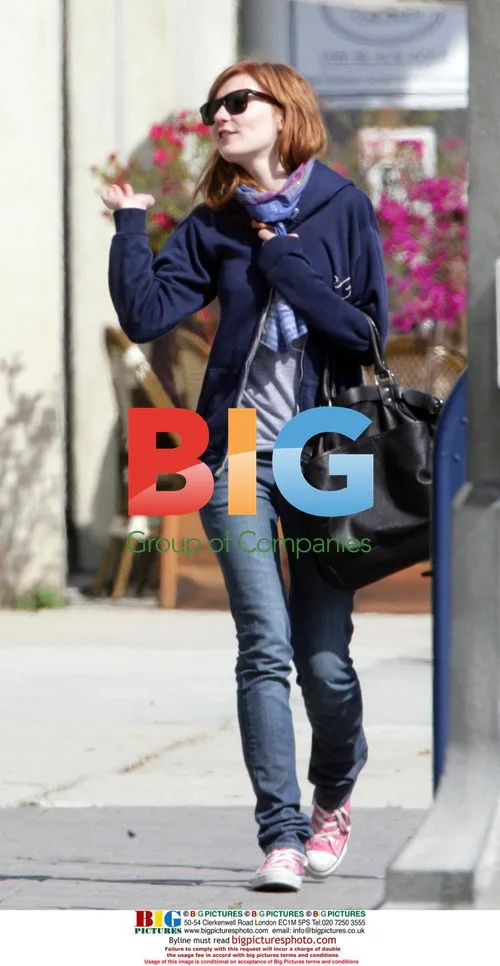 Kirsten Dunst Lunches with Friend in LA