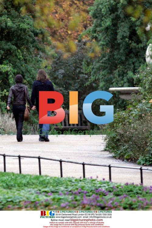 Keira Knightley Holds Hands with Boyfriend in Hyde Park