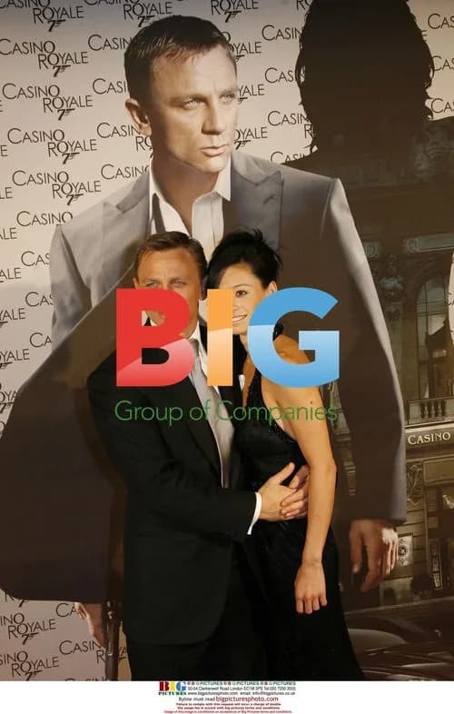 Daniel Craig and Satsuki Mitchell at 'Casino Royale' Premiere