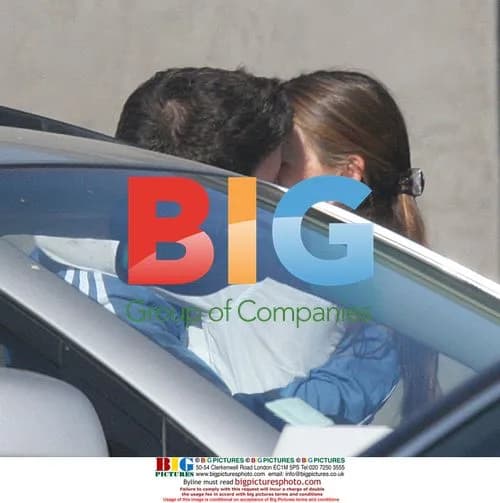 Ben Affleck and Jennifer Garner share kiss