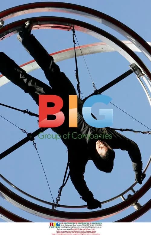 David Blaine Suspended Over New York
