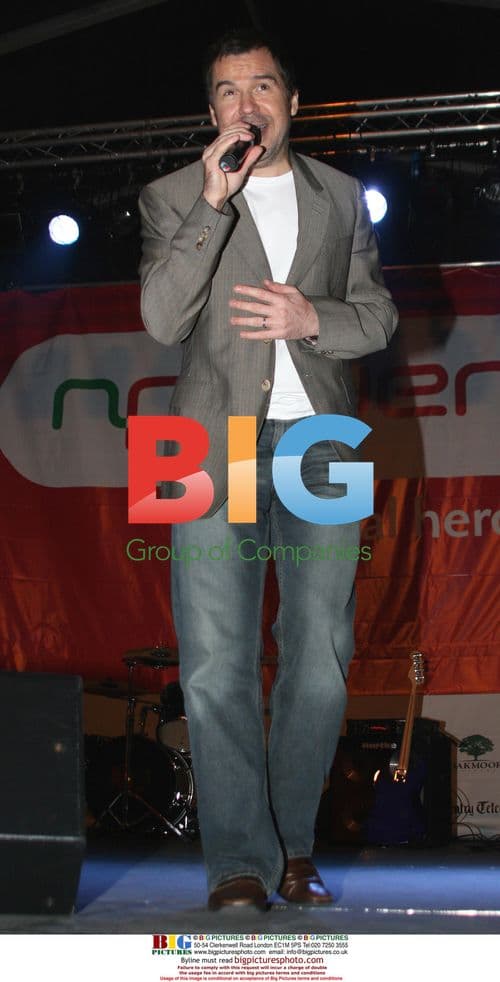 Steve Brookstein Performs at Coventry Christmas Lights Switch On