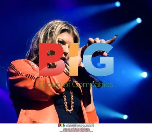 Fergie sings with Black Eyed Peas in Vancouver
