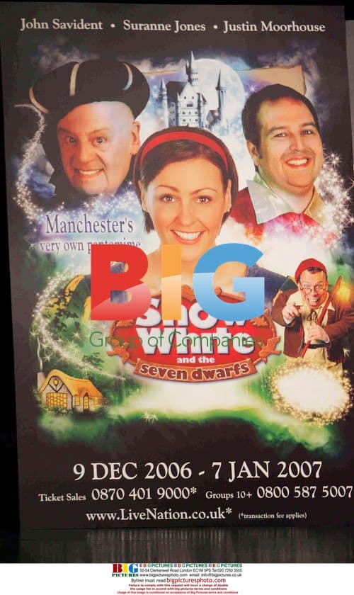 Cast of Christmas Pantos