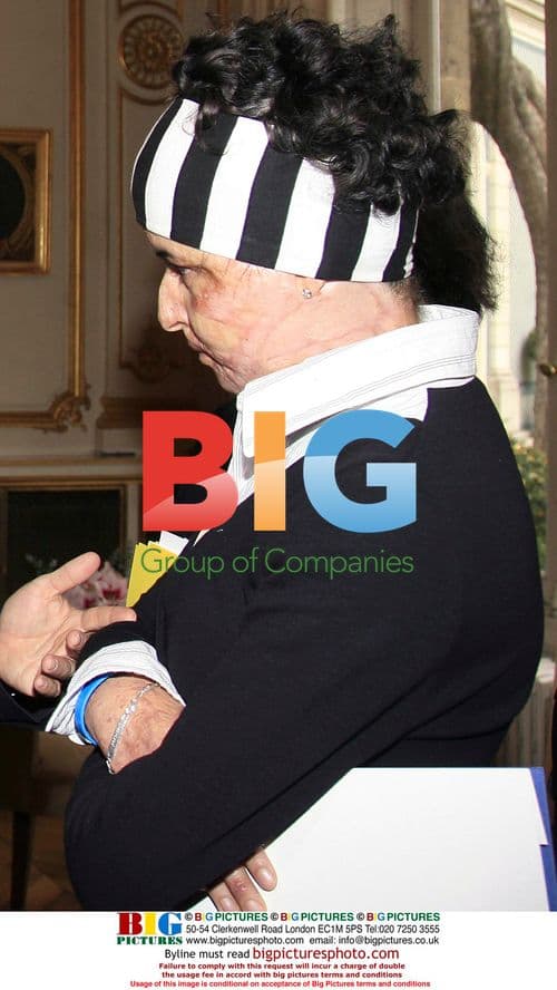 Sarkozy Meets Chahrazad Belayni in Paris