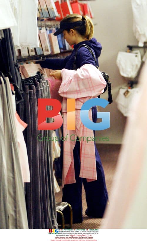 Elen Rives, Frank Lampard's fiance, shopping in London