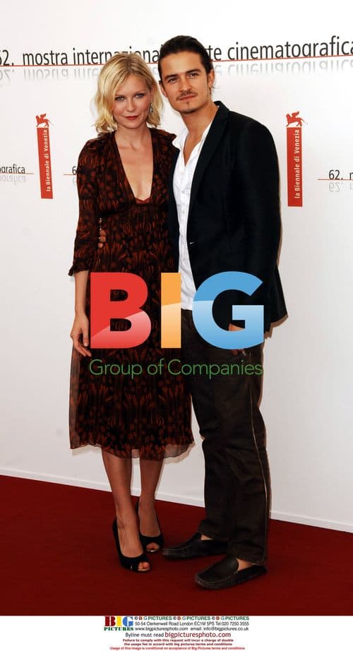 Kirsten Dunst and Orlando Bloom at 'Elizabethtown' photocall