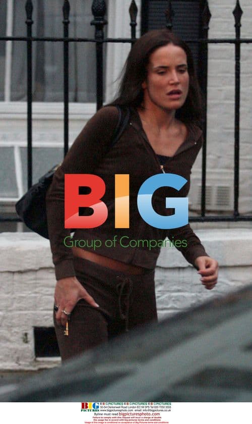 Sophie Anderton Hobbles to Clinic