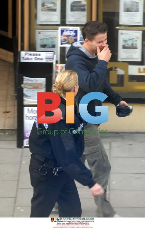 Heather Mills talks to police after minor crash