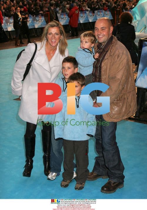 Sally Gunnell and family at Happy Feet premiere
