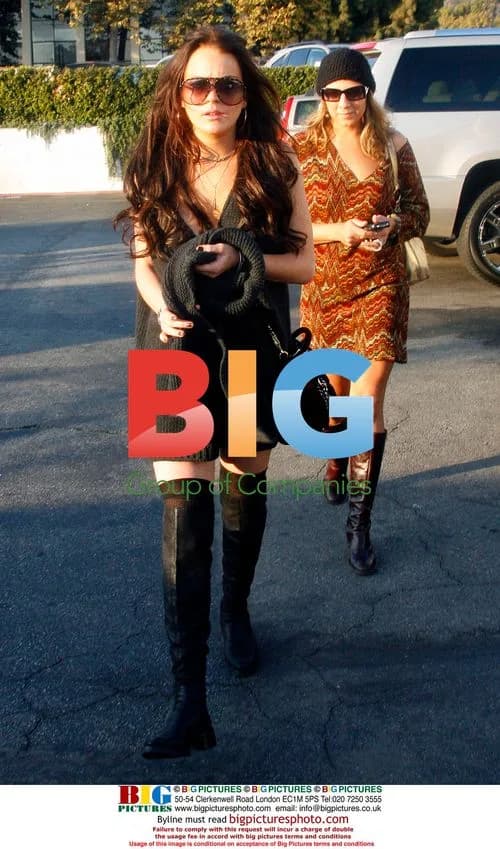 Lindsay Lohan Shopping in Malibu