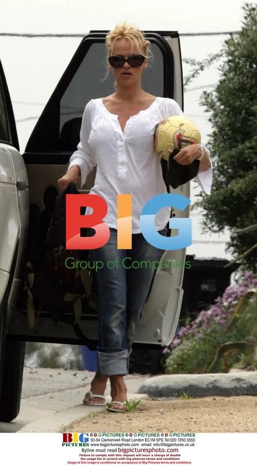 Pamela Anderson Files for Divorce from Kid Rock