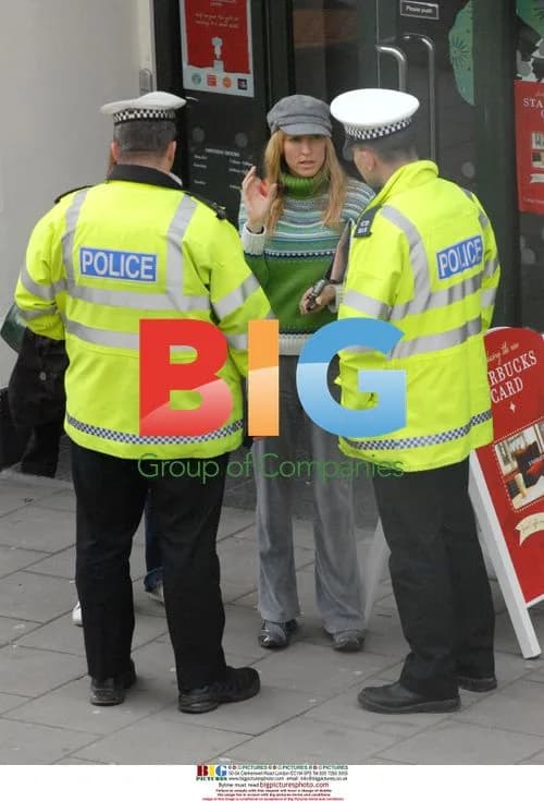 Heather Mills Talks to Police After Car Crash